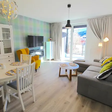 Piano By Royal Aparts *