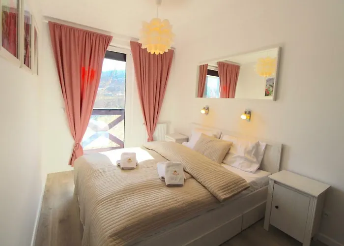 Piano By Royal Aparts *